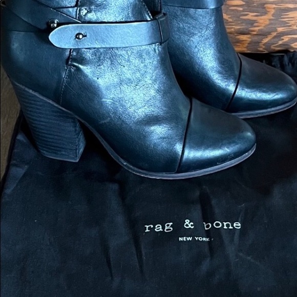 Like new Rag & Bone Ankle Boots-Size 7.5 - Picture 5 of 5
